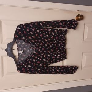 Beautiful NWOT floral top
